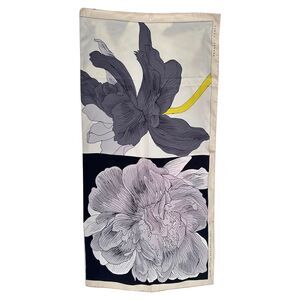 Hermès Étude pour un Iris Arc-en-Ciel Scarf in Multicolor Scarf